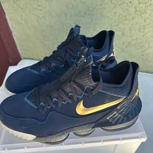 New Le Bron James 16 Low Agimat Size 11​